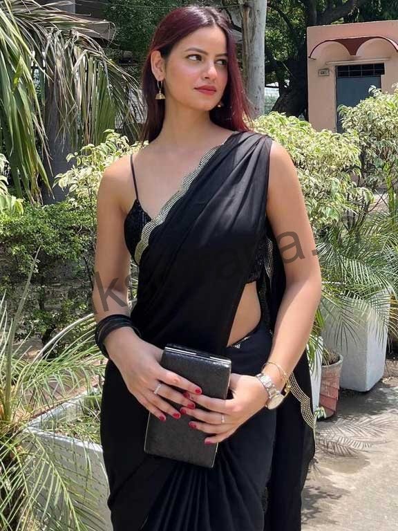 20 year old call Girl service in Daman